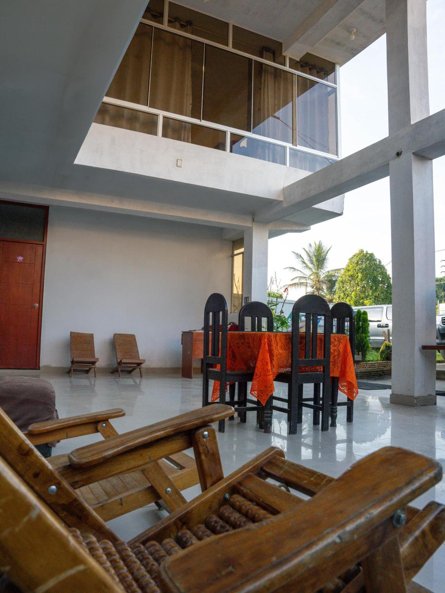 מויובמבה Hospedaje Miraflores מראה חיצוני תמונה