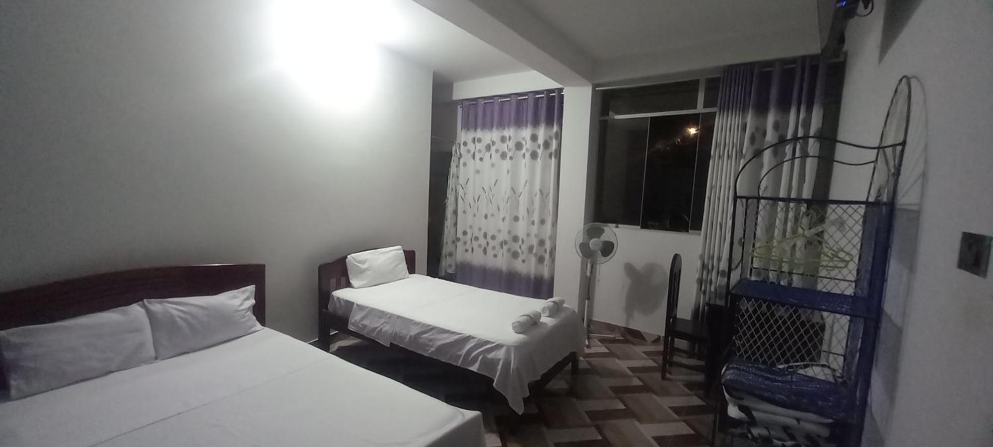 מויובמבה Hospedaje Miraflores מראה חיצוני תמונה